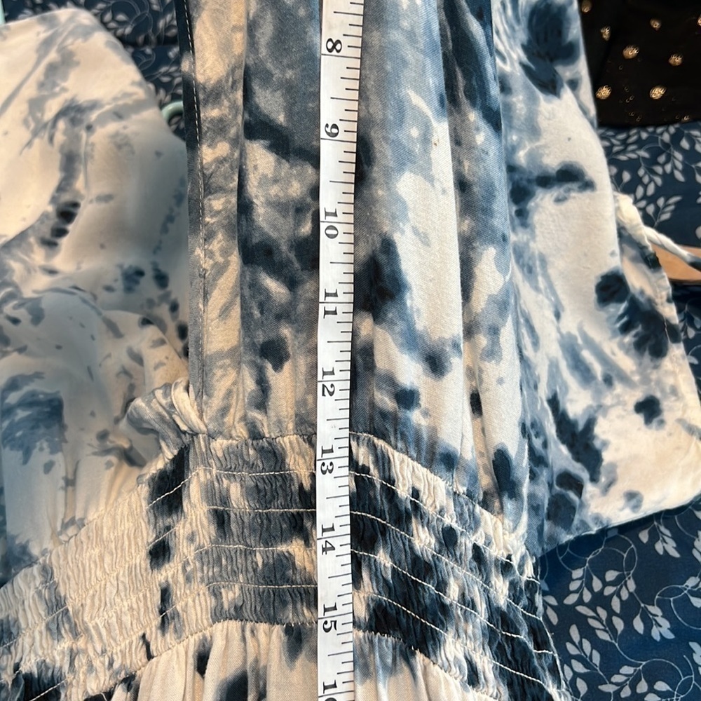 Japna,Bohemian Tie-Dye,Low V-Neck, Gorgeous,Blue Hues,Excellent Condition,Size L - Picture 9 of 10